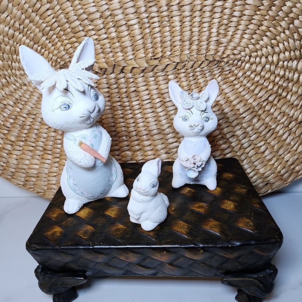 Vintage Set of 3 Hand Painted Ceramic Bunny Rabbit Family Figurines - Easter - Picture 3 of 10
